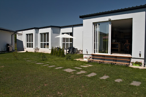 "Karia" Apartments